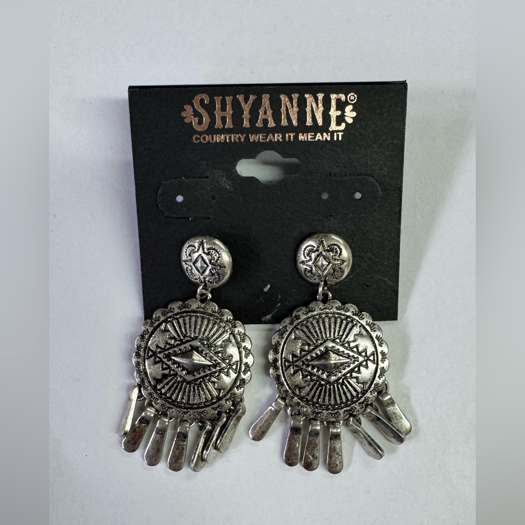 Shyanne Silver Western Dangle Earrings 20$